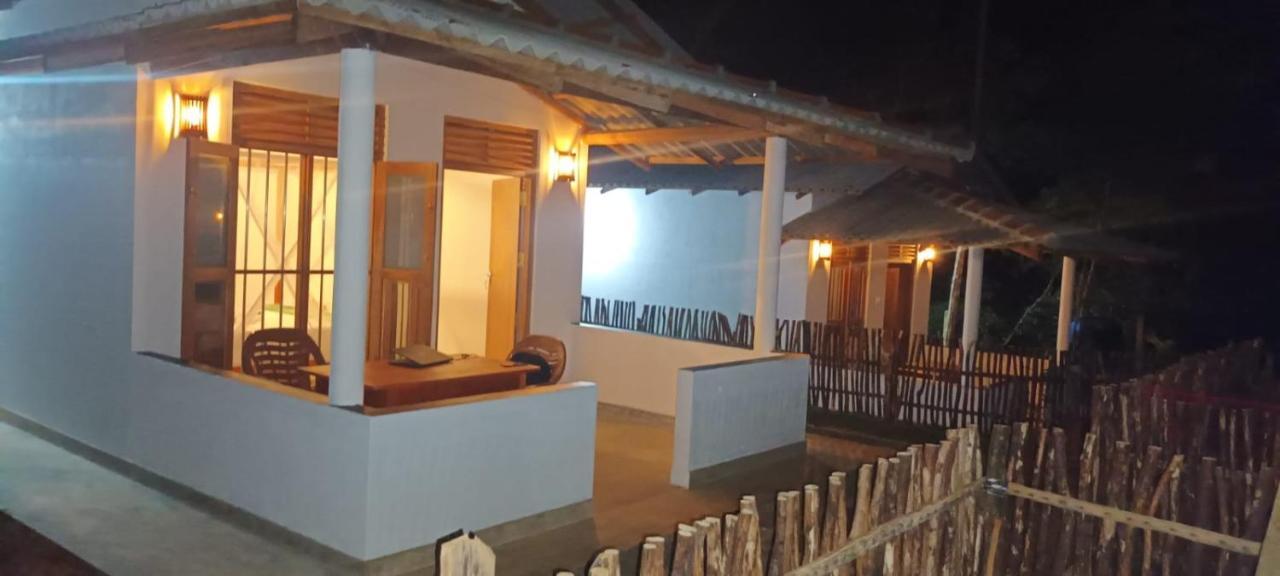 Hriketiya White Villa ディックウェラ エクステリア 写真